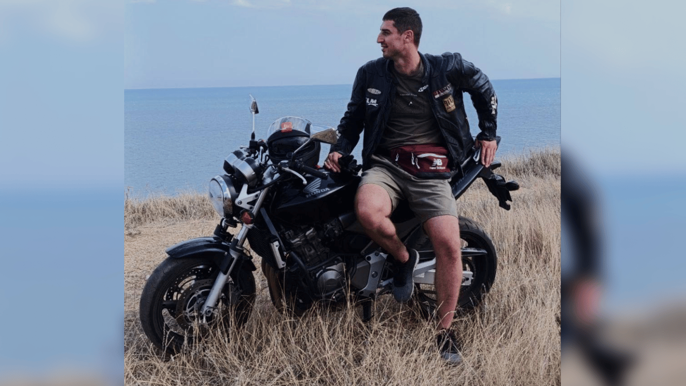 Рятувальник Ігор Чистяков після роботи  