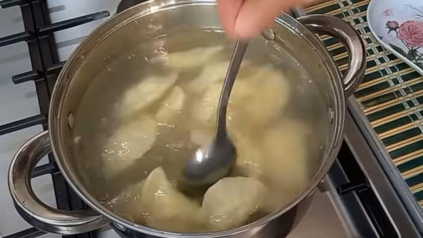 чому вареники розварюються