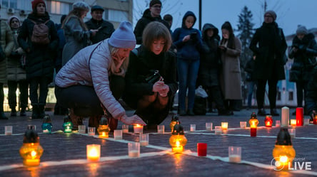 В Киеве почтили память погибших мариупольцев - 285x160