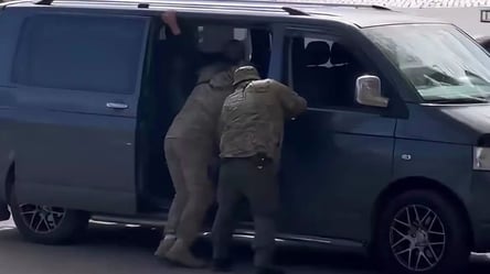 ТЦК заборонять бити та затримувати людей: законопроєкт - 290x160