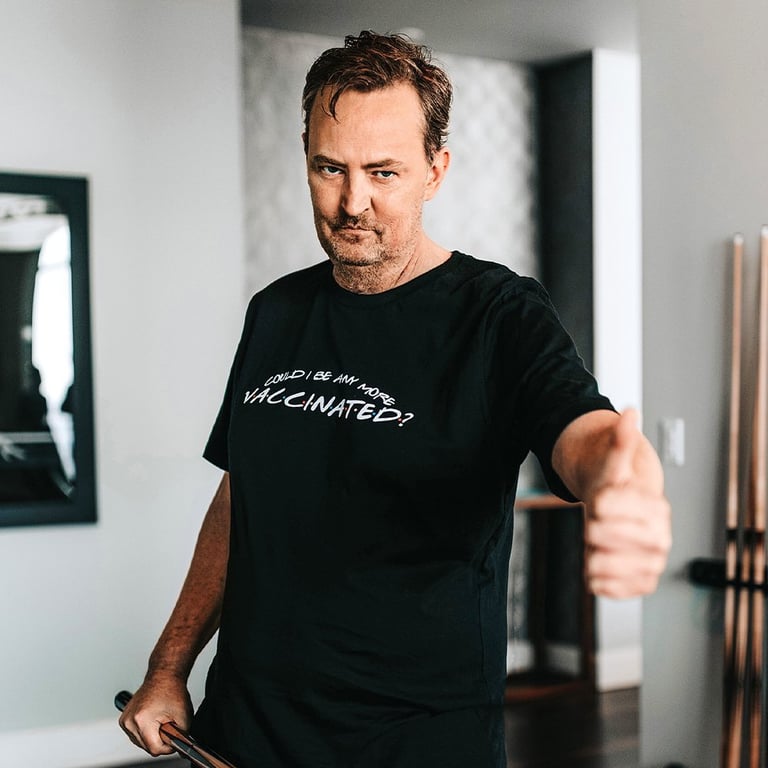 Стало известно, во сколько оценили состояние Мэттью Перри - фото 2