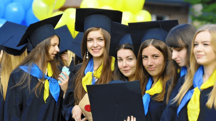 За границей не признали дипломы нескольких украинских ВУЗов - 285x160