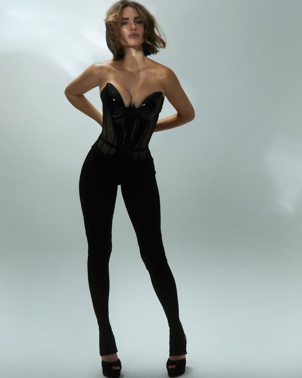 Акторка Пенелопа Крус. Фото: Elle Spain