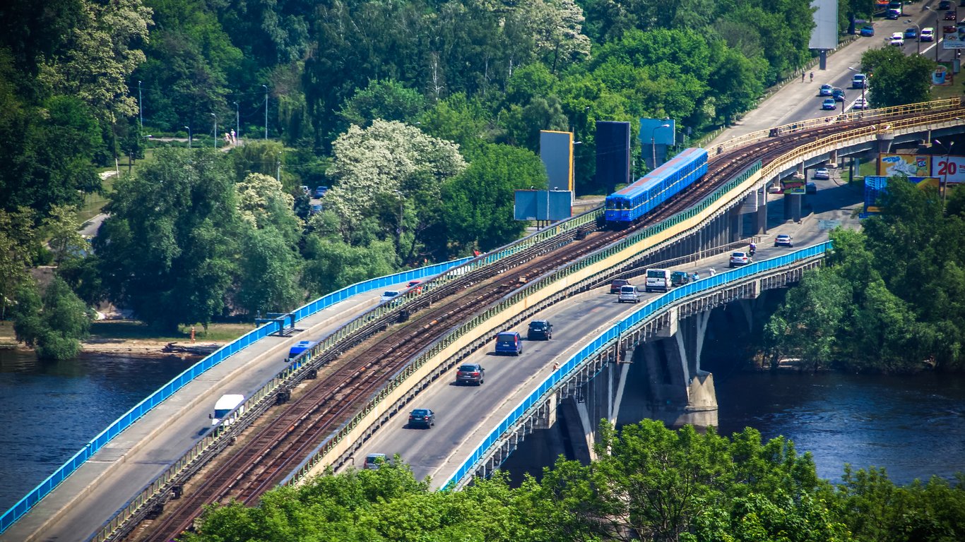 Для ремонту мосту Метро доведеться закрити сполучення метрополітену, — експерт