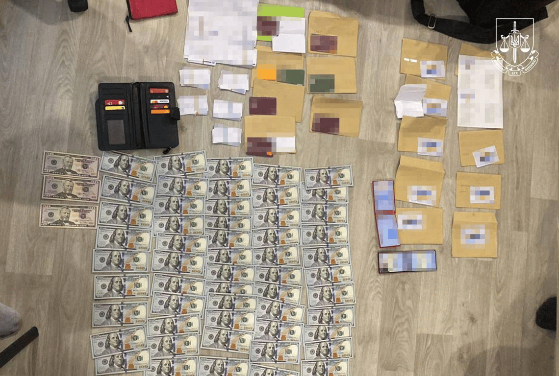 Фіктивне бронюванння від мерії — в Одесі затримано посадовців - фото 1