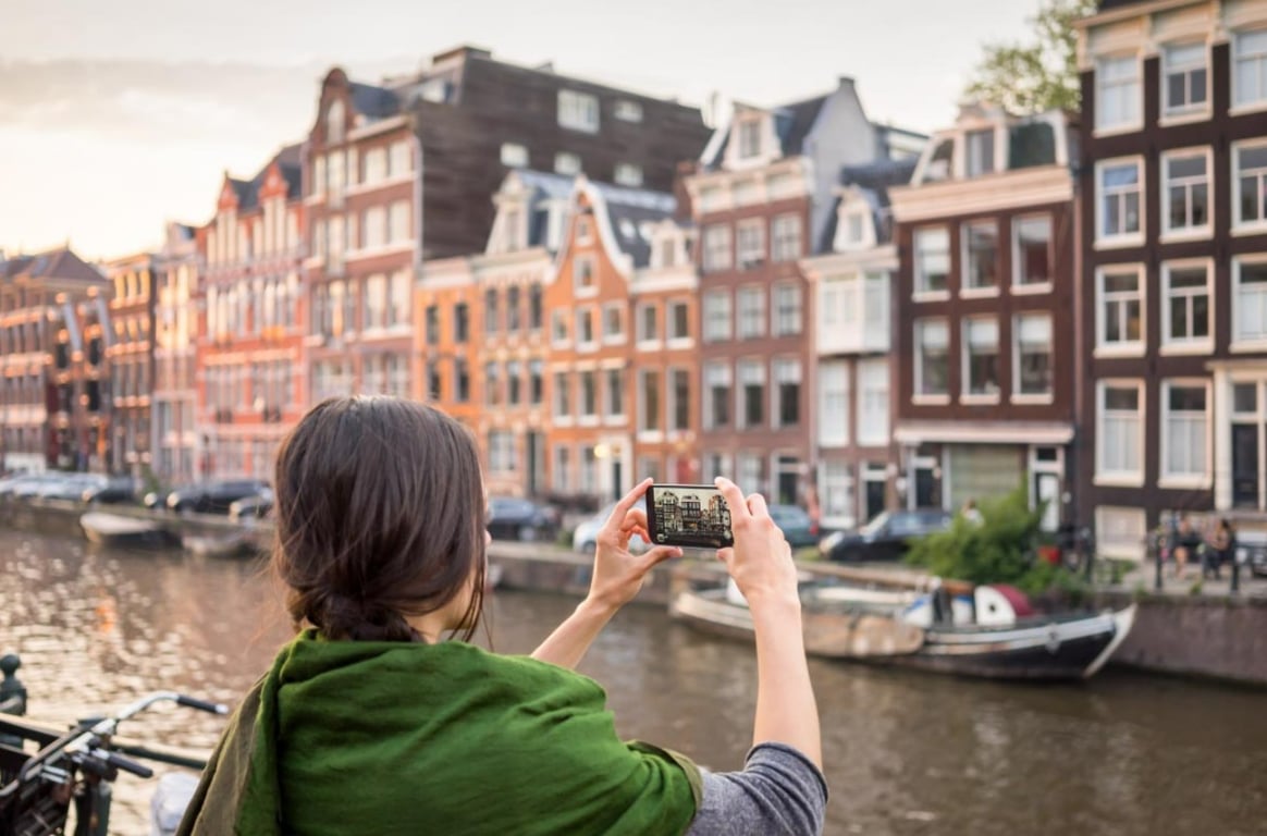 В Нідерландах не закривають вікна шторами — в чому причина - фото 1