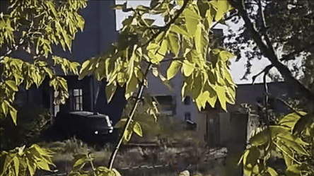 У ГУР показали, як знищили УАЗ з окупантами — відео - 285x160