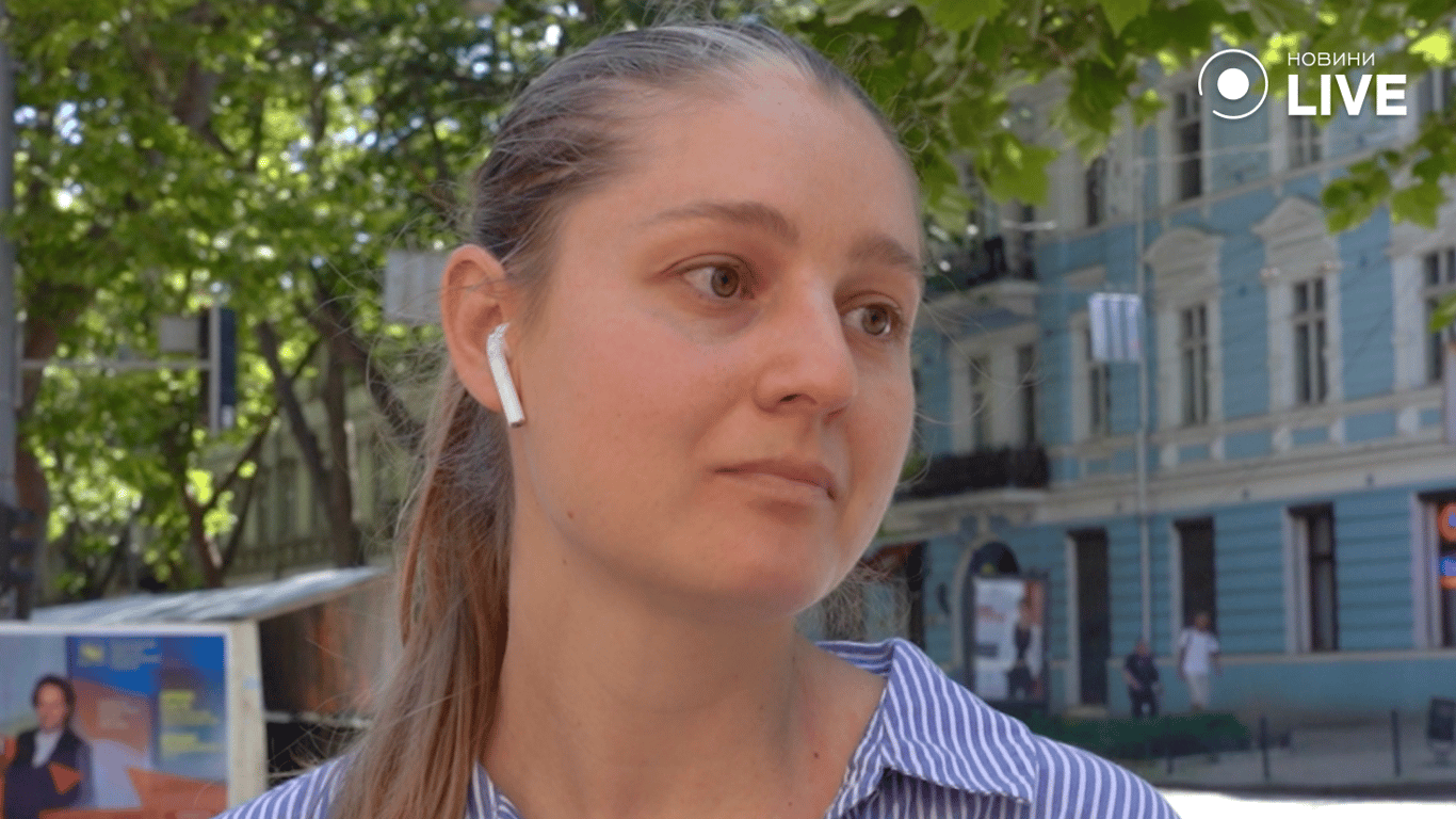 Анастасія вважає, що конституція важлива. Фото: Новини.LIVE