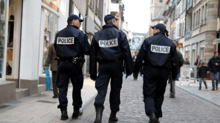 Во Франции арестовали группу подростков, которые жестоко убили учителя литературы - 285x160