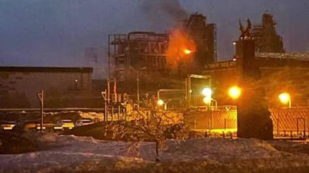 Ночью дроны СБУ атаковали аэродром и НПЗ в Краснодарском крае РФ, — источники - 290x166