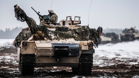 "Абрамс" для Украины: все детали о поставках американских танков Киеву - 285x160