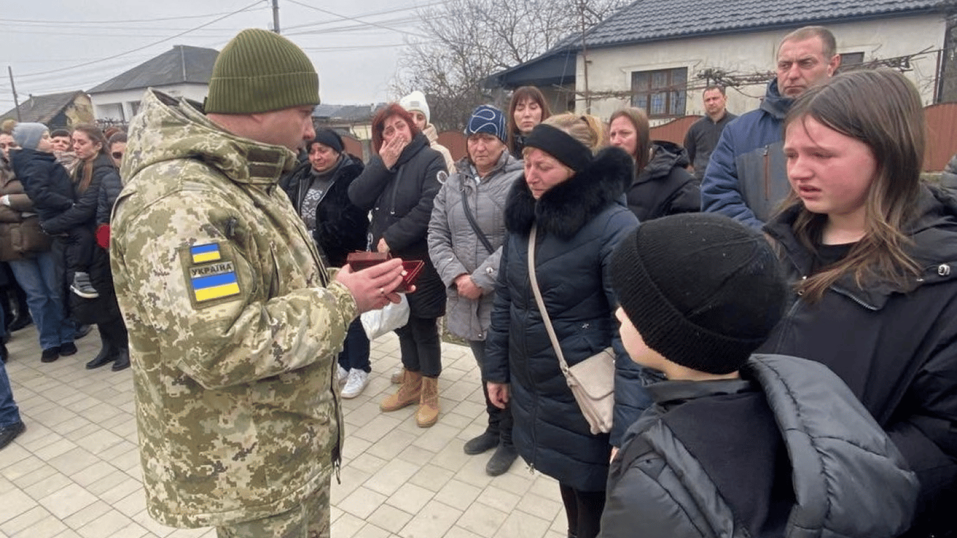 Члени сім'ї загиблих військових — як оформити посвідчення члена сім'ї загиблого воїна