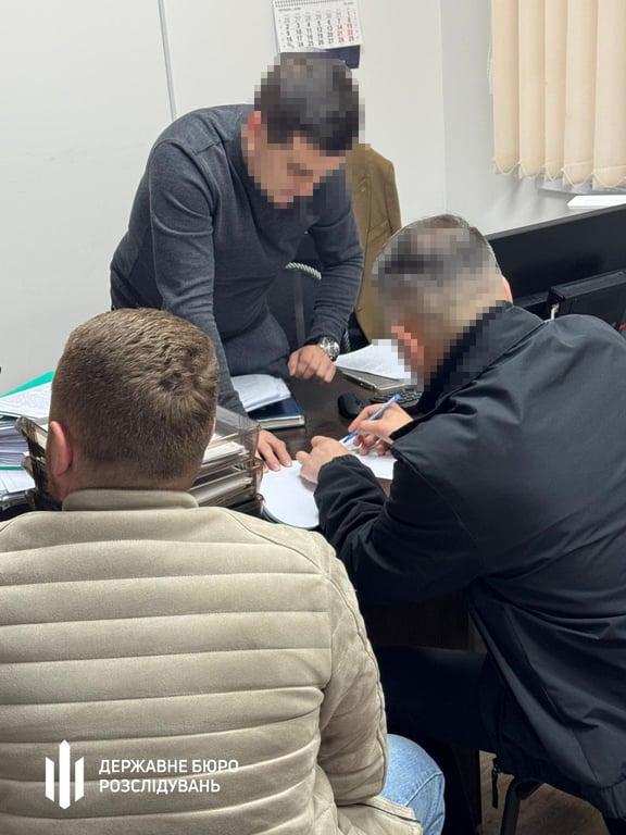 Начальник ТЦК фіктивно мобілізував чоловіків