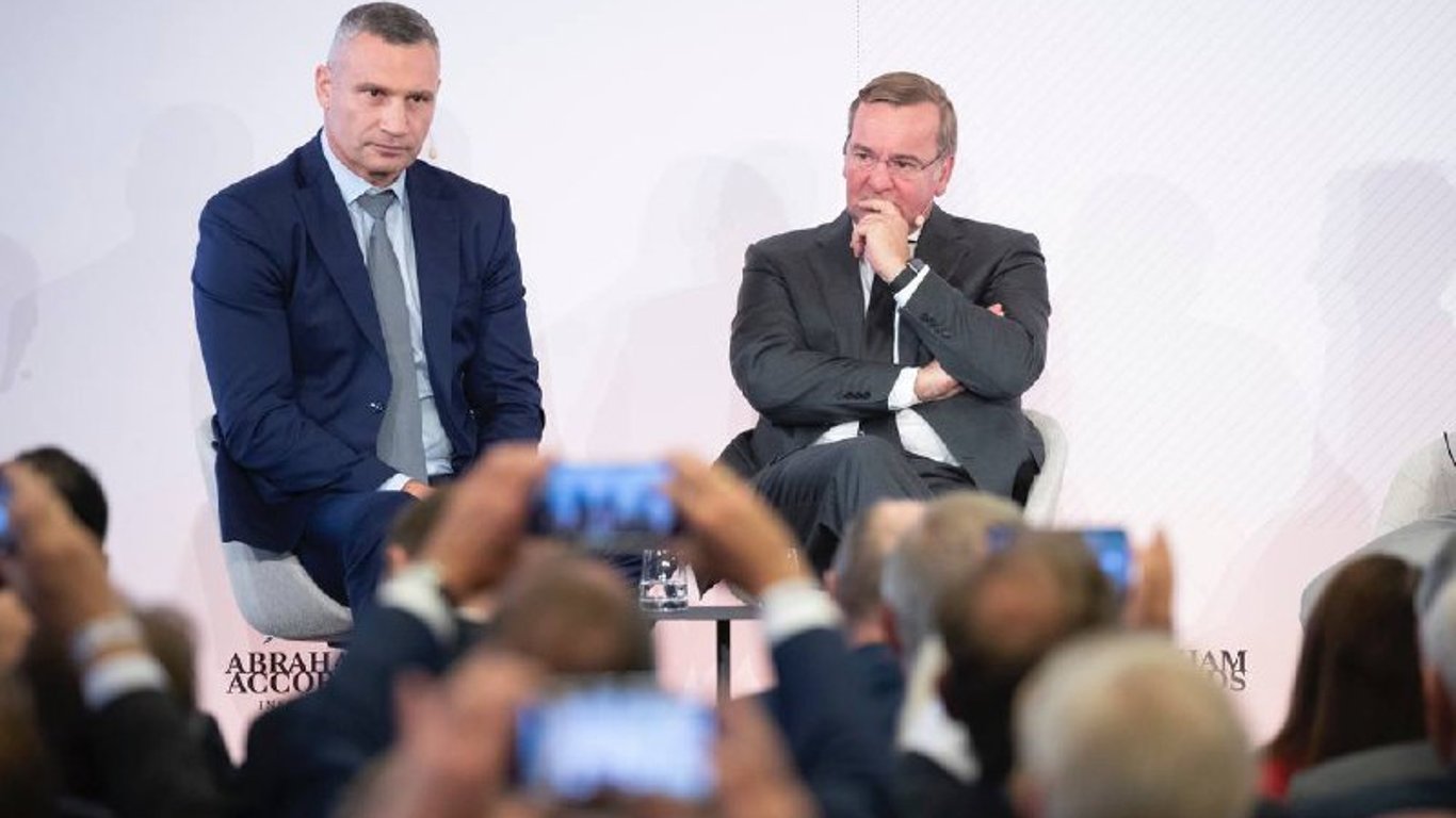 Кличко разозлил министра обороны Германии вопросом о передаче Taurus
