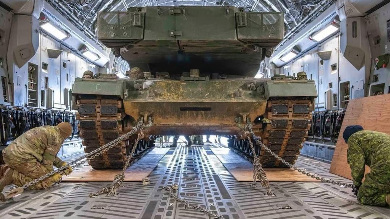 Первый танк Leopard 2 из Канады прибыл в Польшу
