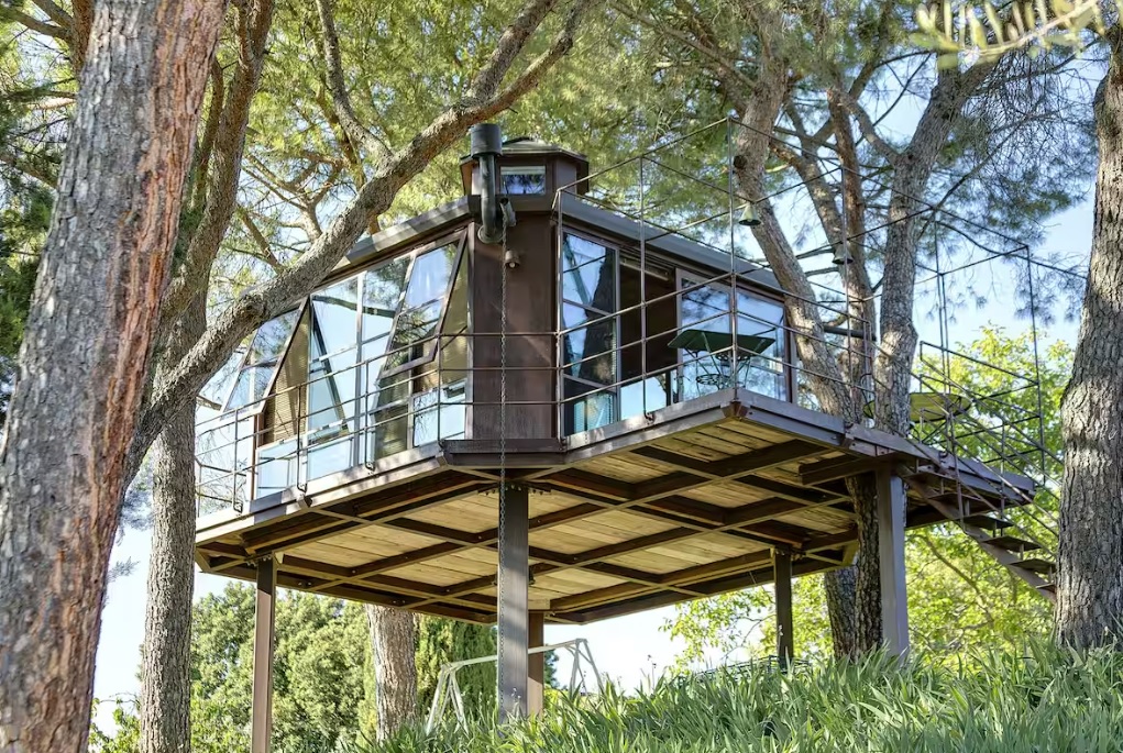 Unusual housing - where in Europe to rent a tree house - photo 2