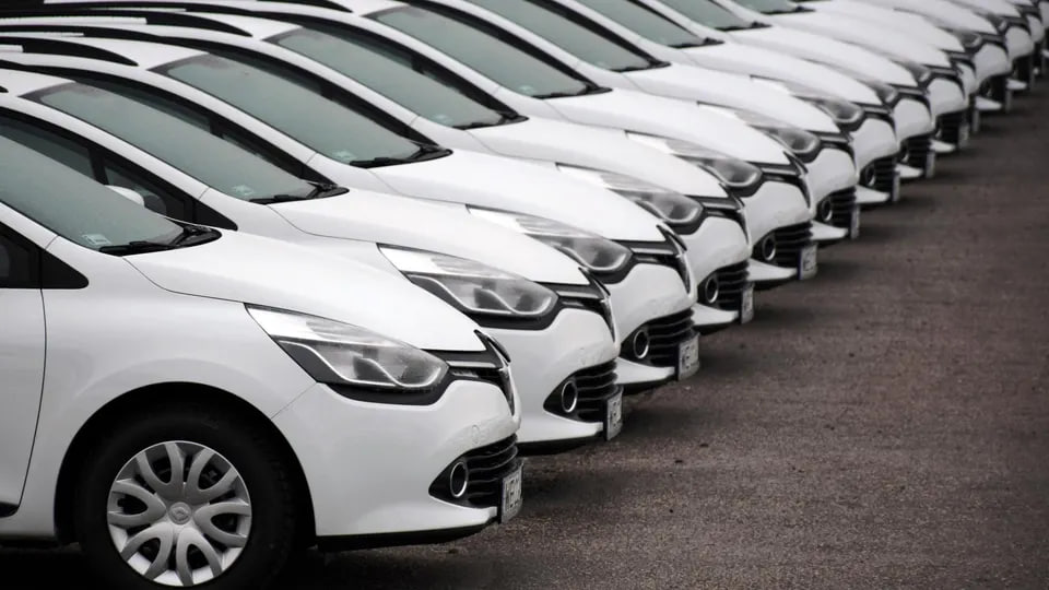 Менше мороки — який колір авто радять обирати досвідчені водії та чому - фото 1