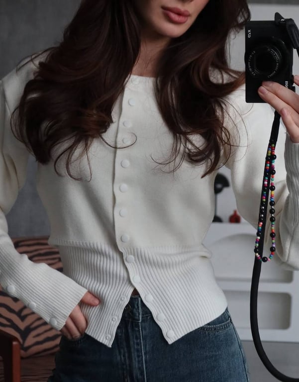 Тонкі кардиган можна носити хоч круглий рік