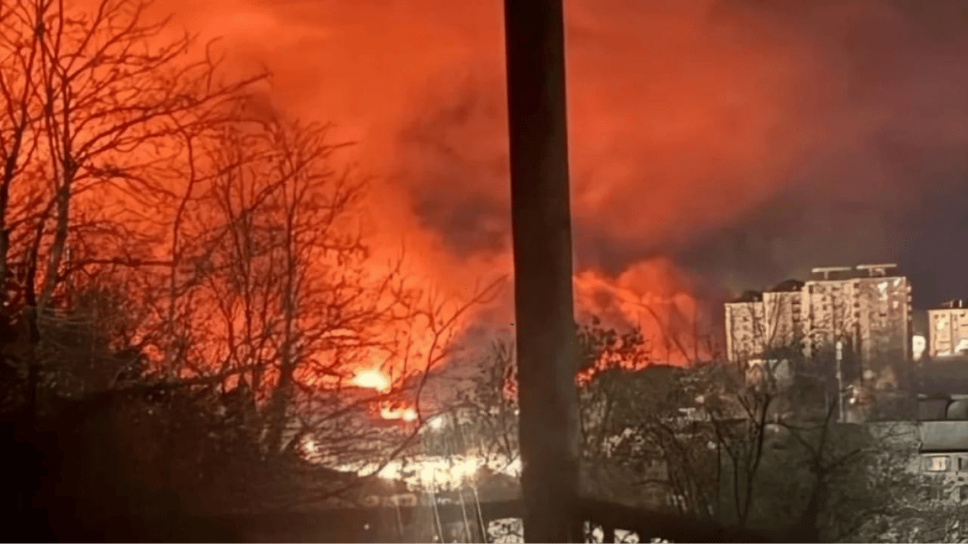 Удари по НПЗ Росії: у Генштабі уточнили наслідки атак на Ярославль і Туапсе