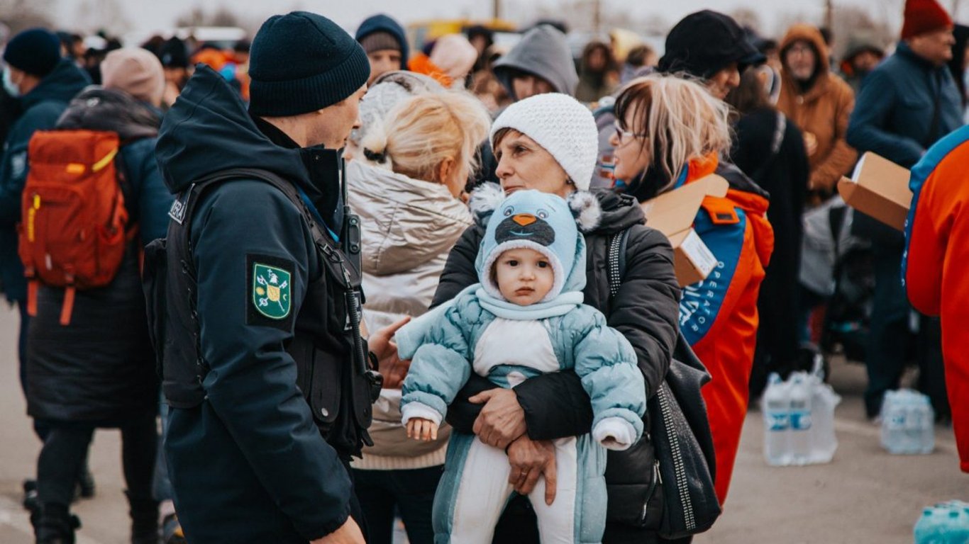 Польша продлила действие временной защиты для украинских беженцев