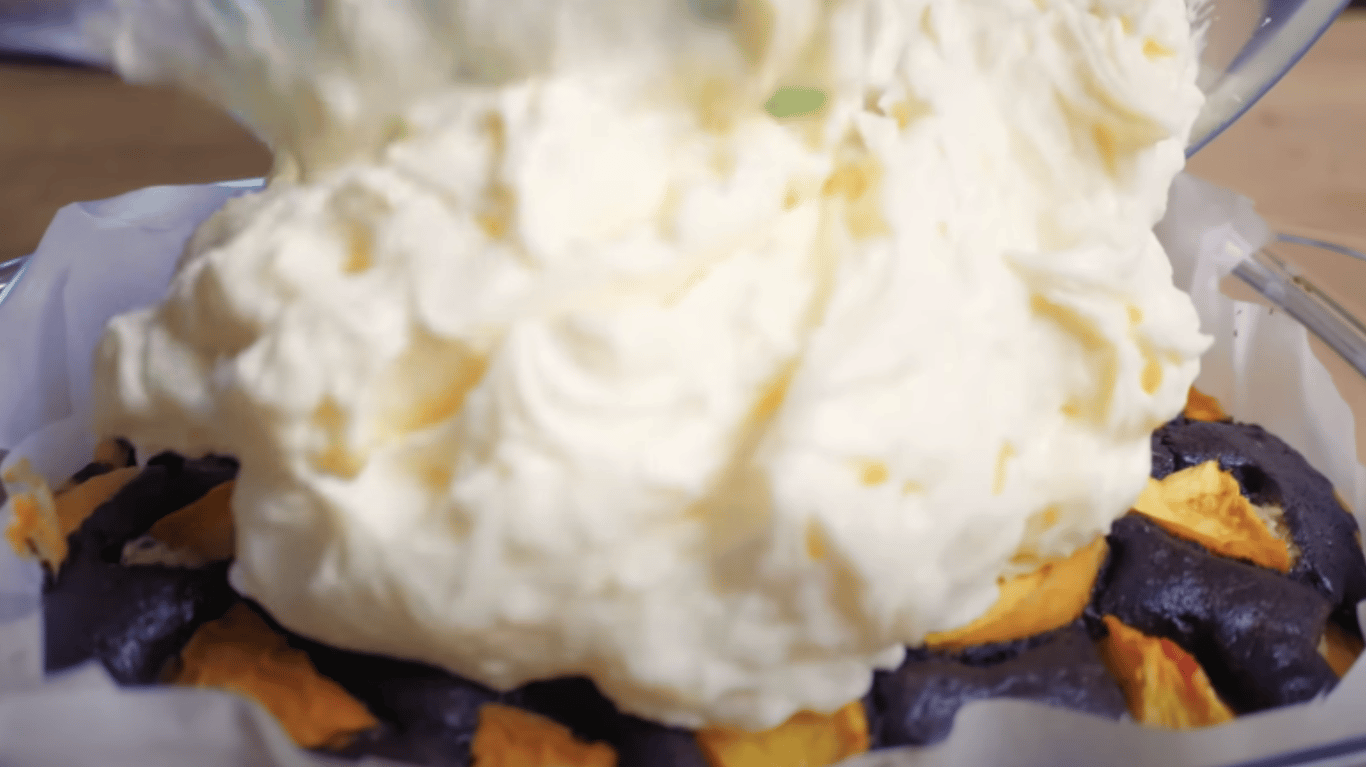 plăcintă cu piersici