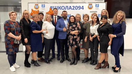 У Москві школа почала брати гроші за відповіді батькам - 285x160