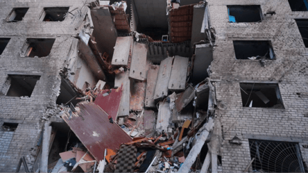 З-під завалів гуртожитку в Запоріжжі дістали тіло — деталі - 290x166