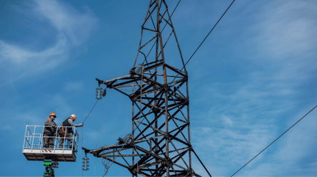 В Киеве ввели экстренные отключения света из-за ночной атаки РФ - 290x166