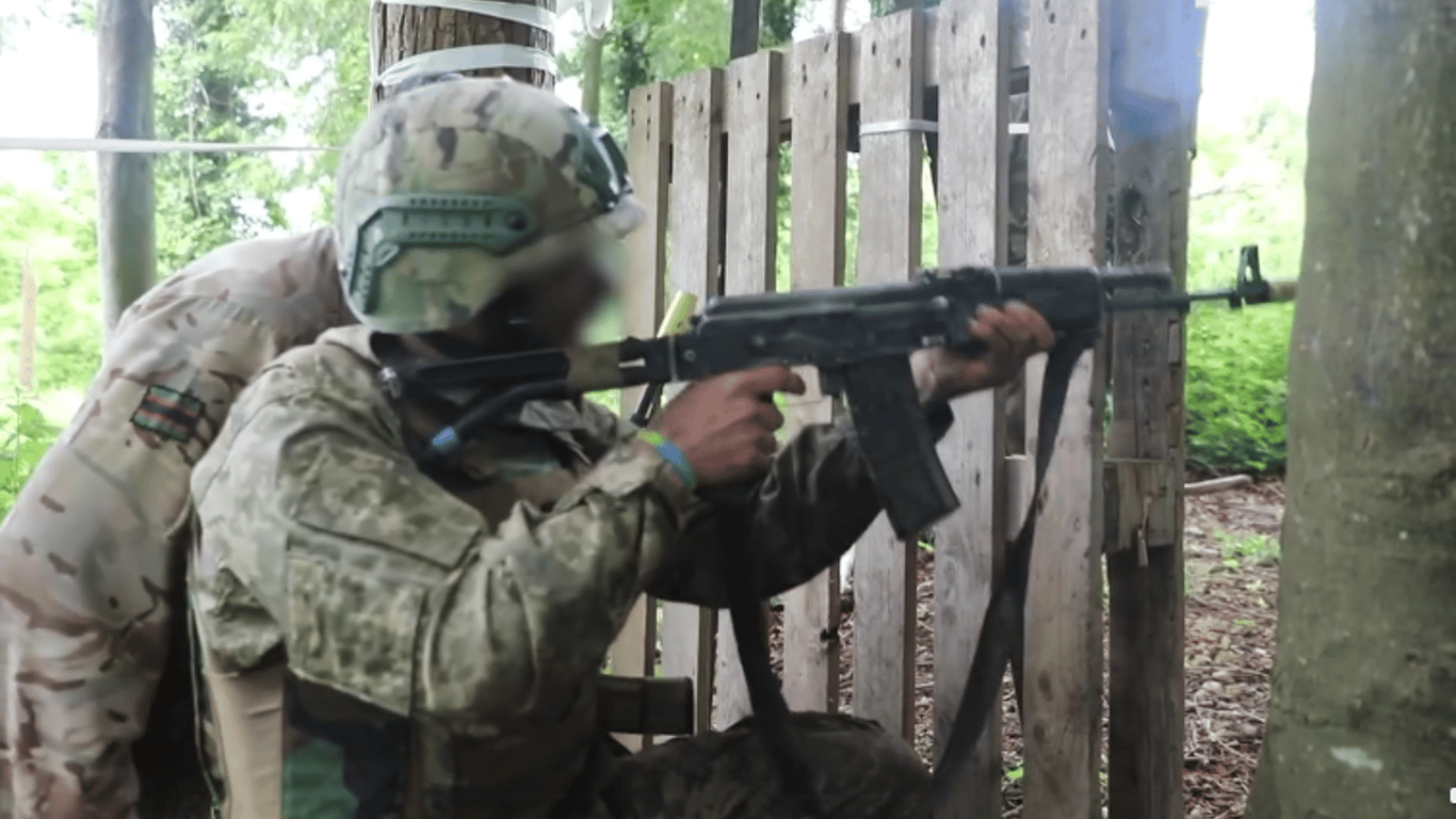Обучение украинских военных в Великобритании — кадры спецподготовки