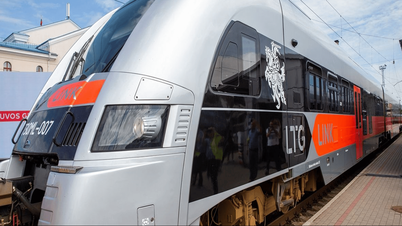 Билеты на поезд с 50% скидкой: в Литве заработает новая транспортная программа