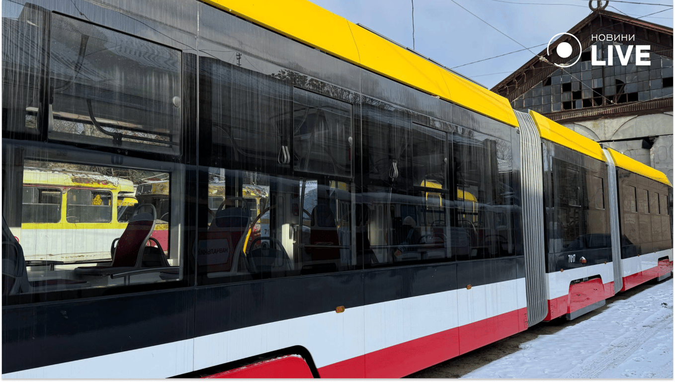 Трамвай в Одесі в депо