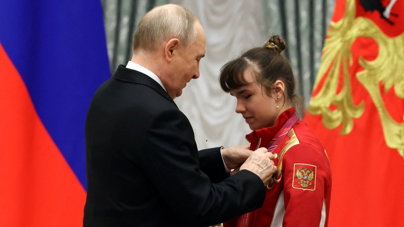 Путин наградил российских паралимпийцев, которых ранее допустили на Игры