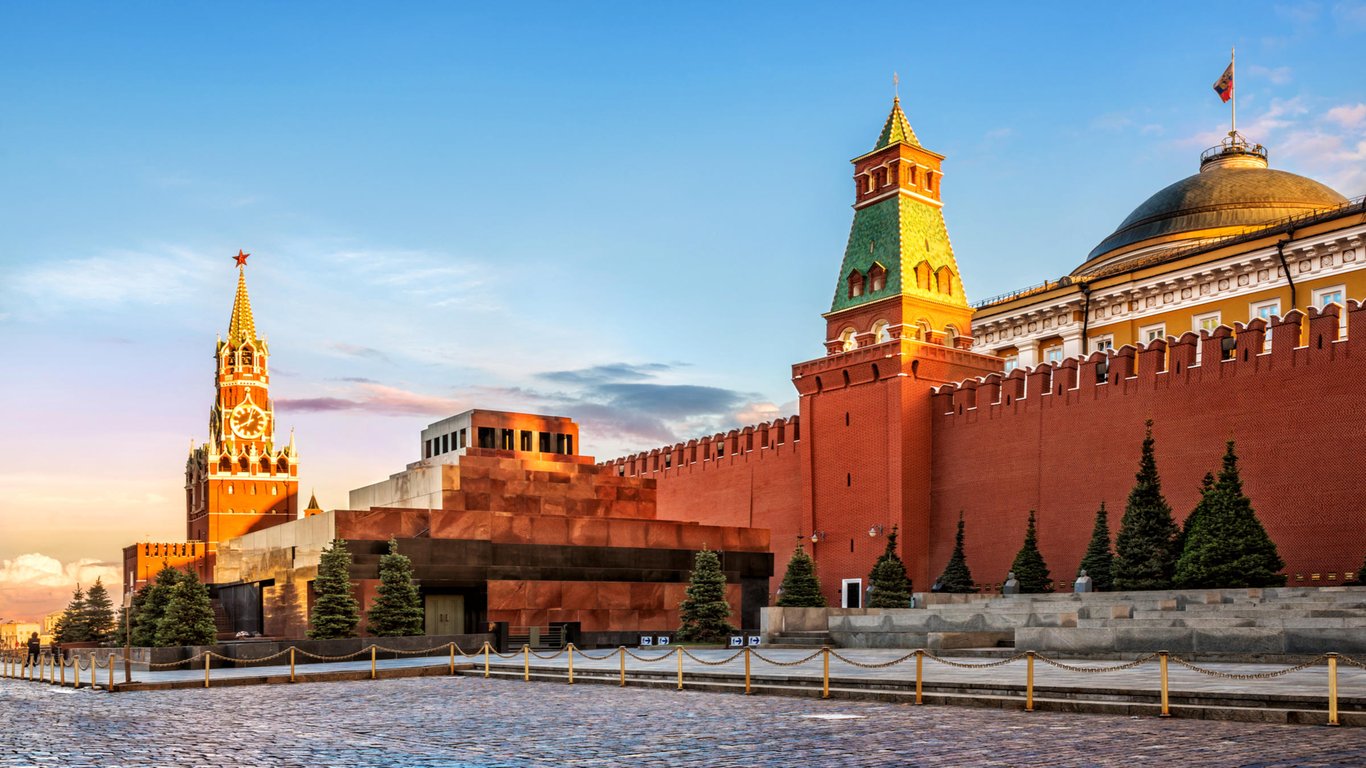 День рождения в участке: россиянин пытался поджечь Мавзолей в Москве