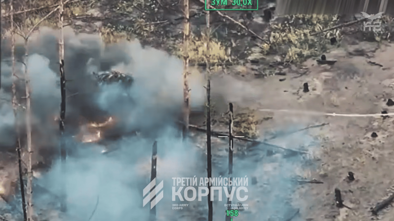 Влучання боєприпасу в російського військового