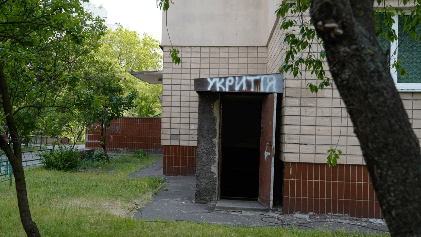 Бахматов: до 45% жителів Троєщини можуть поміститися в укритті