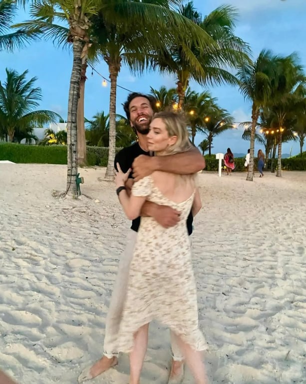 Ванесса Кірбі стане дружиною