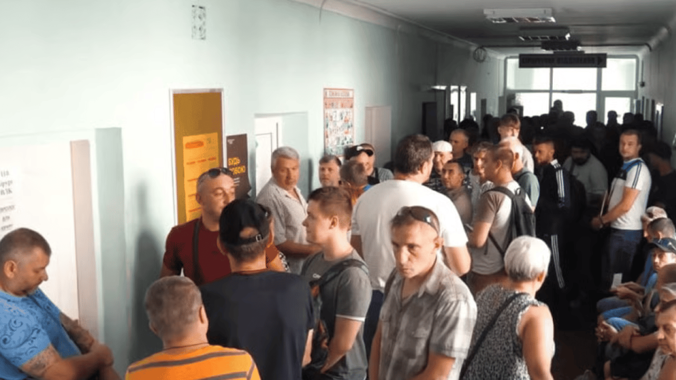 Заочно взяли на облік в чужому ТЦК: можна подати позов до суду