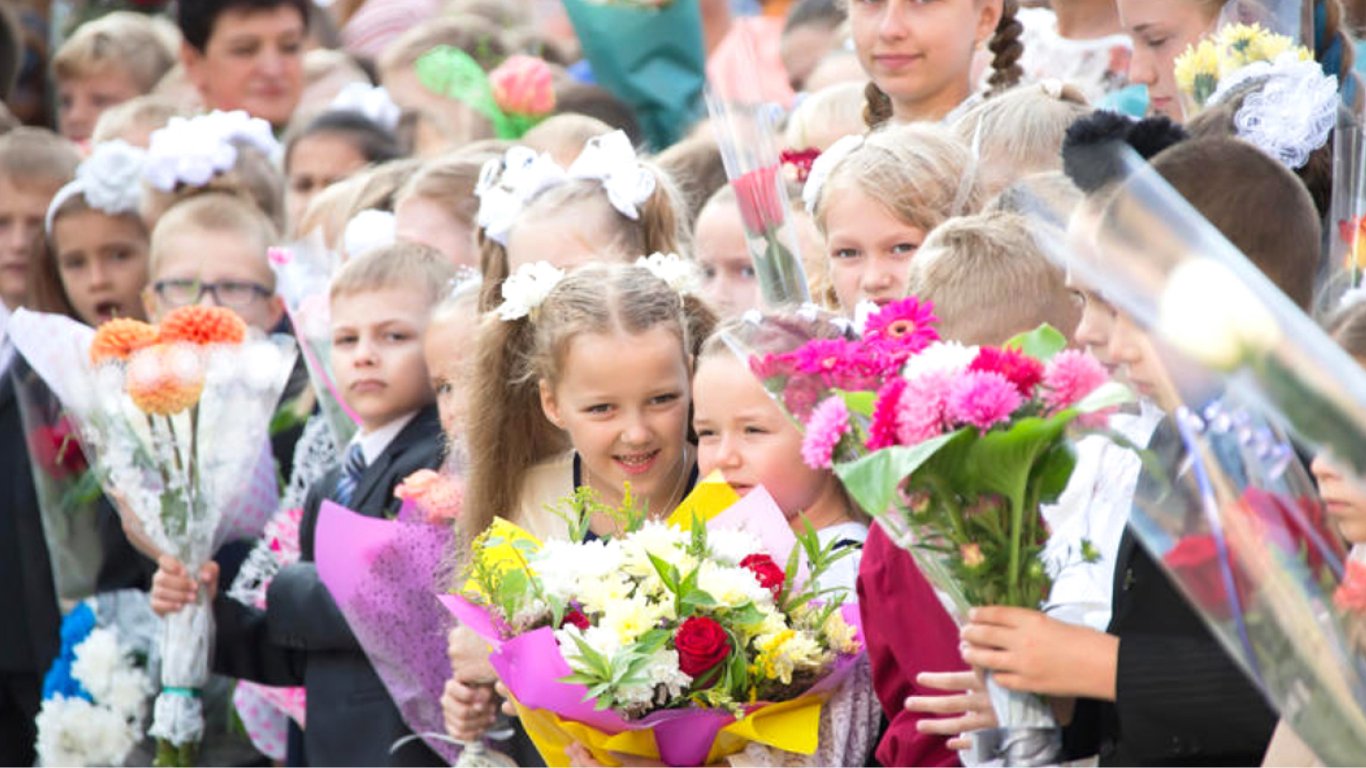 1 вересня: стало відомо, скільки першачків цьогоріч підуть до українських шкіл