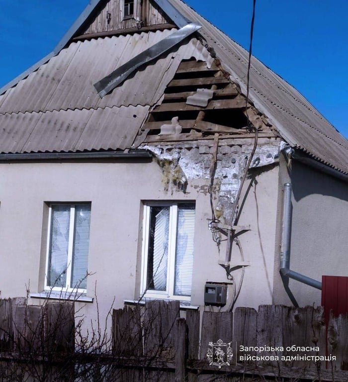 Пошкоджений дах