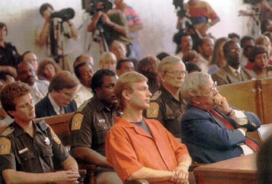 Сім'я жертви відомого маніяка розкритикувала Аріану Гранде за скандальне висловлювання - фото 2