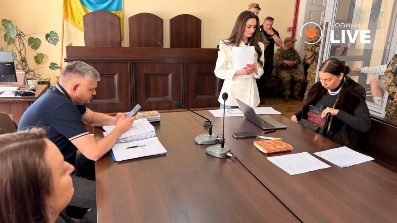 Во Львове сообщили о минировании суда во время дела Фарион - фото 2