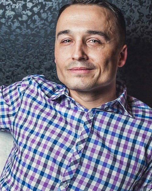 Денис Манжосов