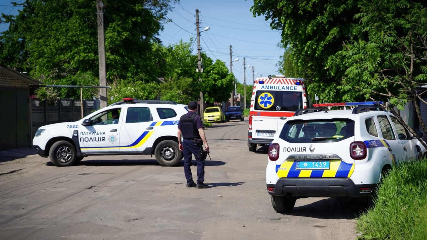 В Днепре мужчина взорвал гранату: сам погиб, полицейские ранены