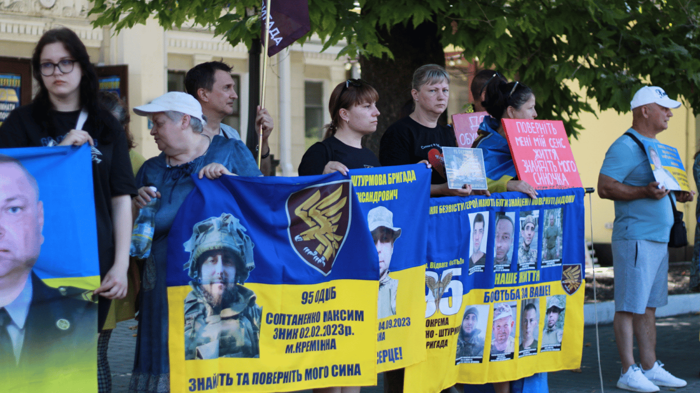 В Одесі нагадали про полонених — фоторепортаж з акції - фото 4