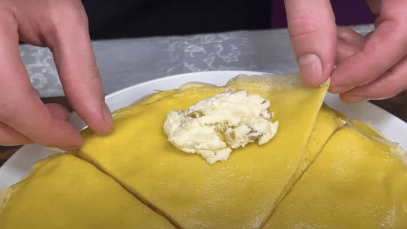 млинці з сирною начинкою за рецептом зі старої газети