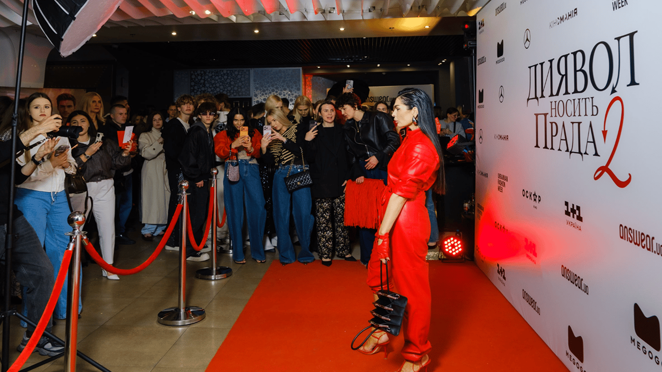 Возвращение культового фильма: состоялась премьера "Дьявол носит Prada 2"