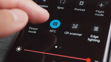На экране смартфона появилась буква "N": что это и как её удалить - 285x160