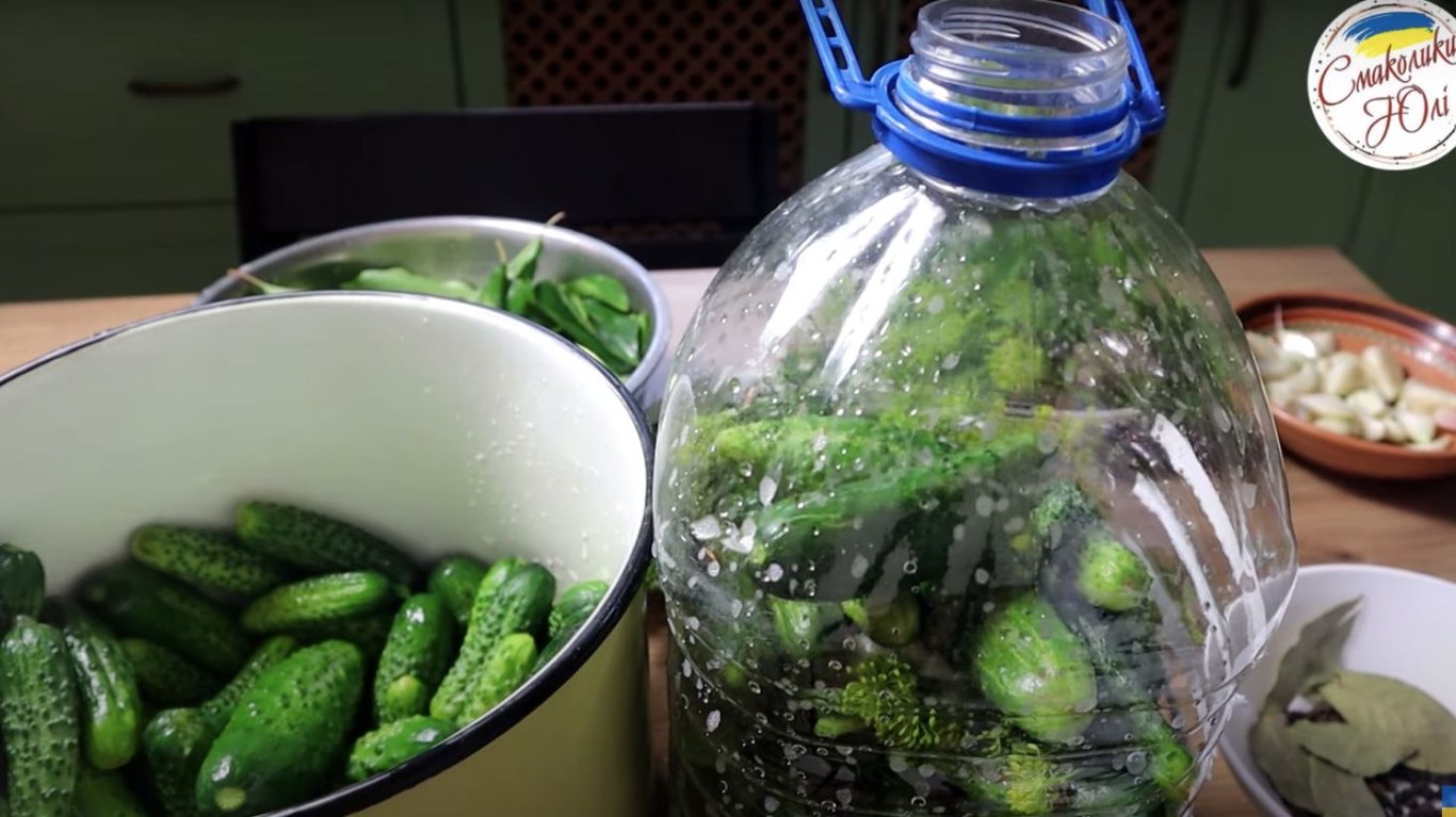 приготовление квашенных огурцов на зиму