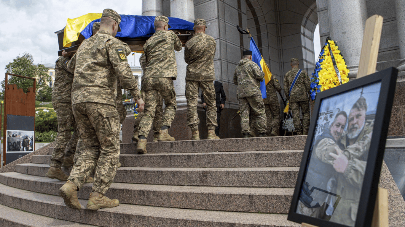 Якщо ТЦК відмовили у виплатах за загиблого воїна — що робити