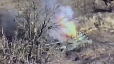Дрони Сил спецоперацій України показали ефектну роботу на Сході — знищено передовий танк РФ - 285x160